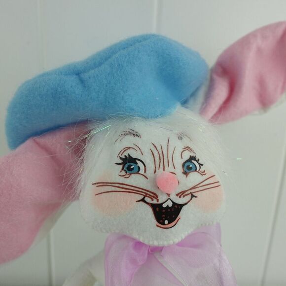 Annalee Easter Rabbit Bunny Painting Egg 2014 - Picture 5 of 13